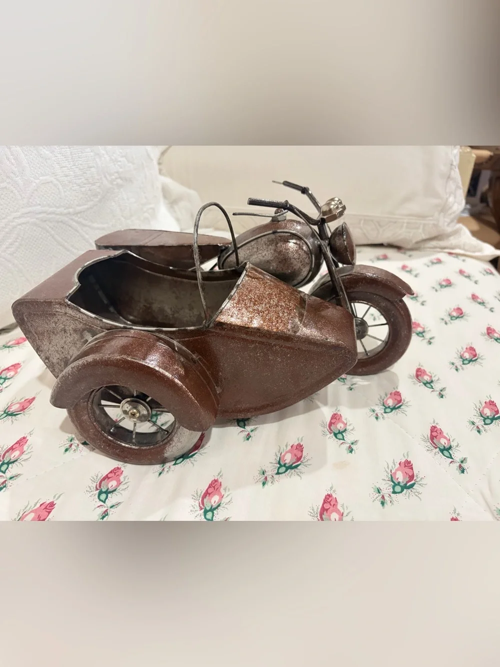 Brown Metal Motorcycle Figurine Decorative Accent + A GIFT 🎁